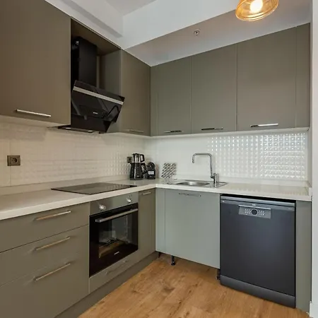 Апартаменты Modern With Fantastic City View In Kadikoy