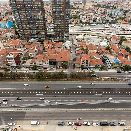 Modern With Fantastic City View In Kadikoy * Стамбул